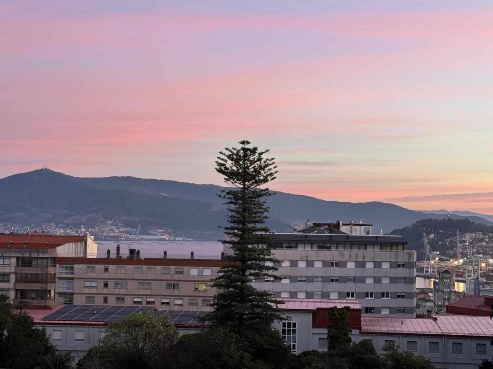 Moderno Apartamento Con Vistas A La Ria De Виго Екстериор снимка